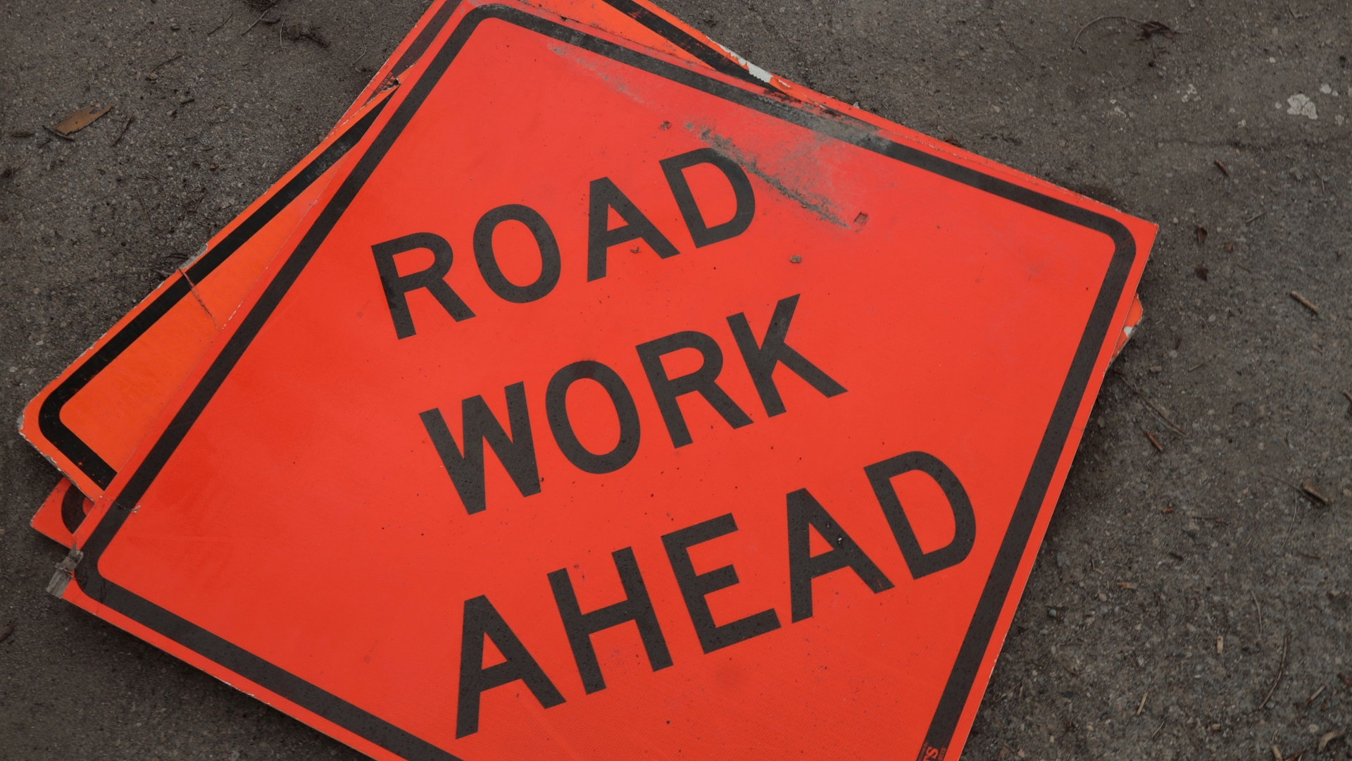 društvo-državne institucije bave politikom