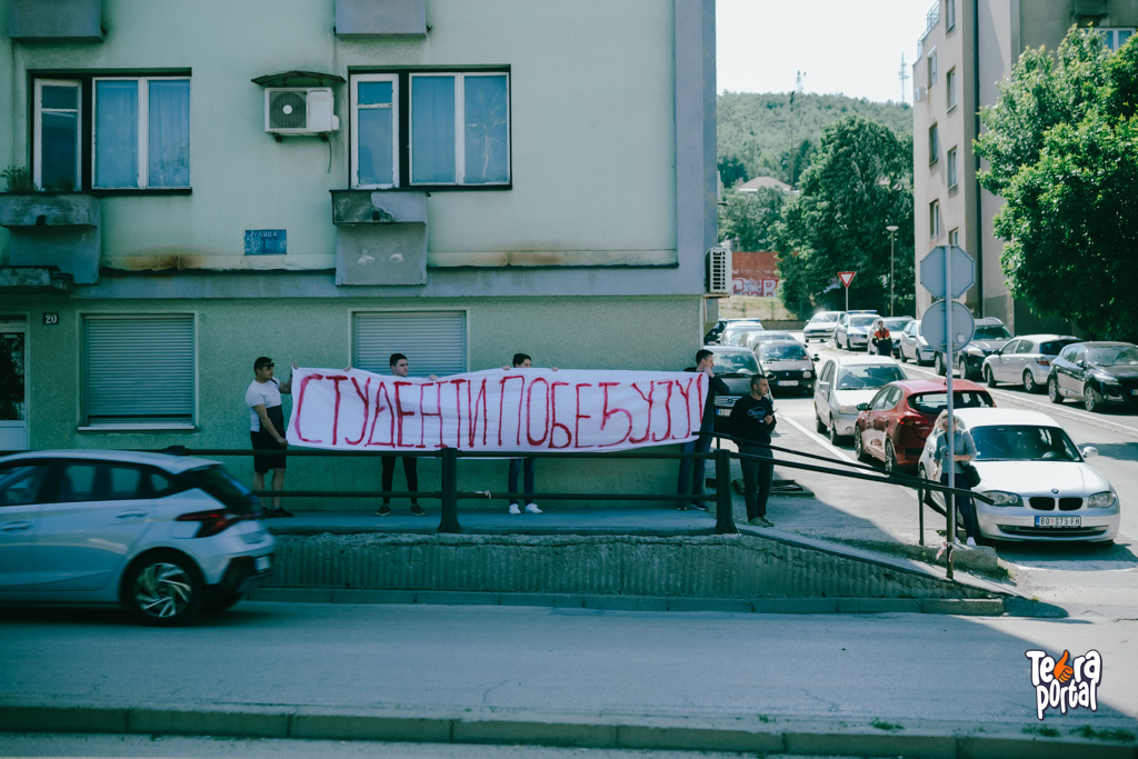Naslovna