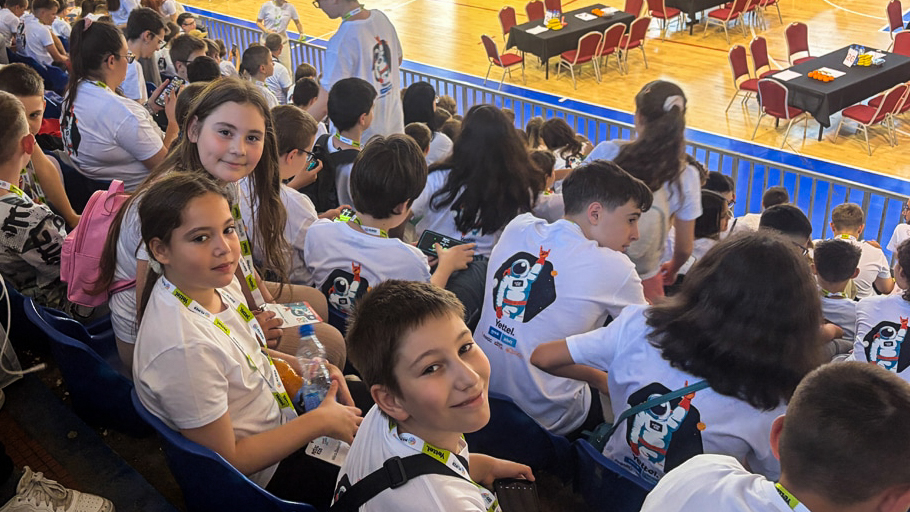Mladi-programeri-iz-Bora-osvojili-bronzu-na-Future-Kids-hakatonu-u-Beogradu-01-2