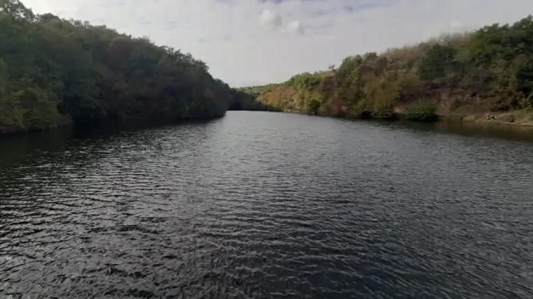 jezero naslovna